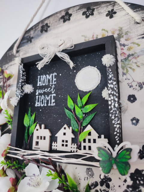 Ręcznie robiony stroik na drewnianej płycie