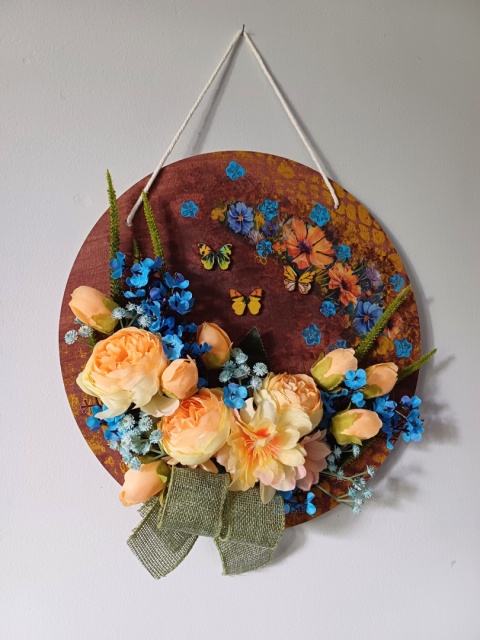 Ozdoba na ścianę brązowa z kwiatami