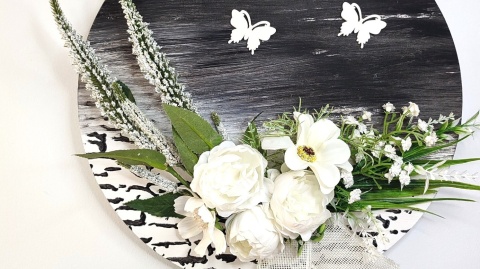 Stroik wiszący na drzwi - czarno-biały