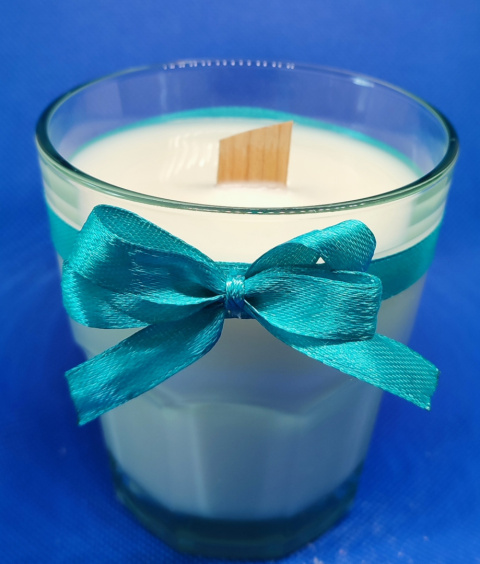 Świeca sojowa zapachowa (drzewo sandałowe)